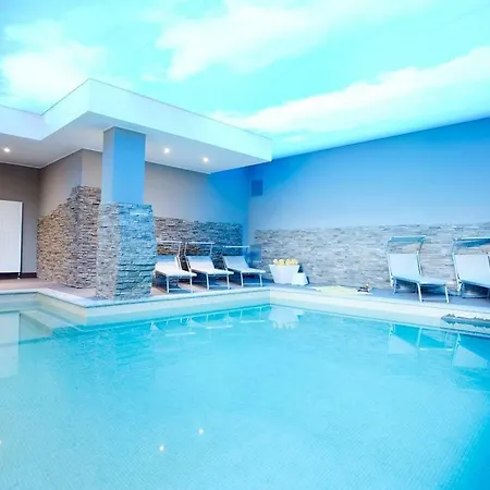 No 4-sleeps 10 By Italian