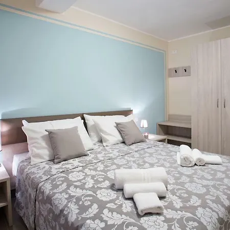 No 4-sleeps 10 By Italian *