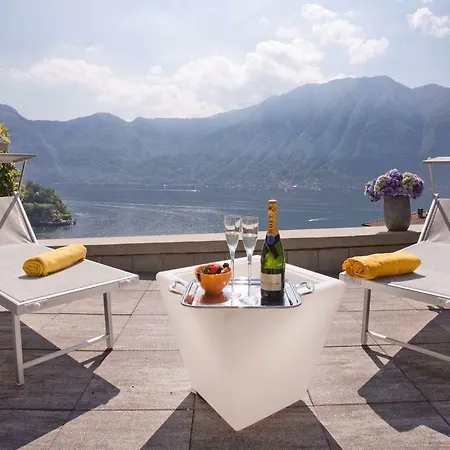 No 4-sleeps 10 By Italian * סלה קומצ'ינה