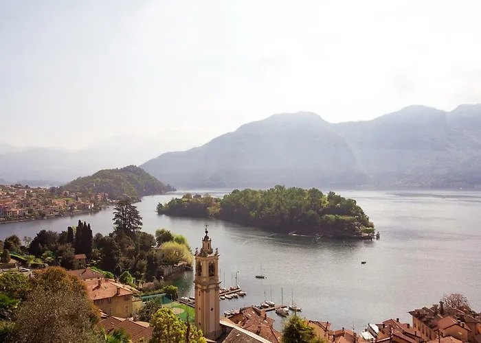 Lägenhet No 4-sleeps 10 By Italian Sala Comacina